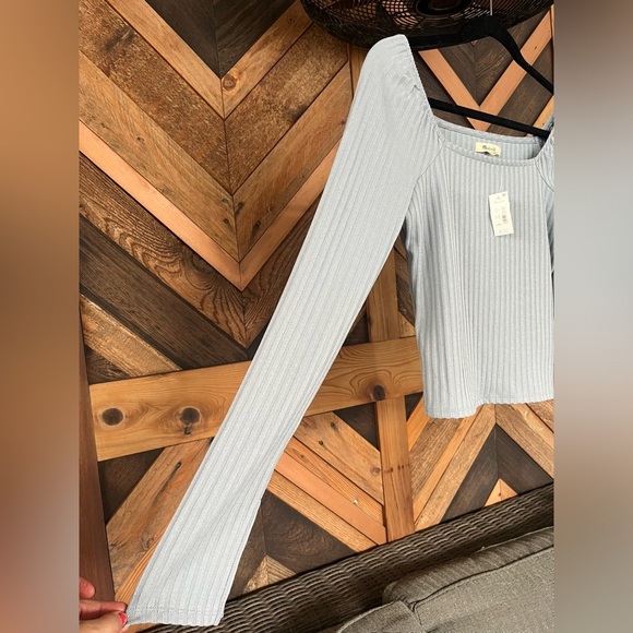 NWT Ribbed Square-Neck Long-Sleeve Tee Size Medium - Picture 9 of 14